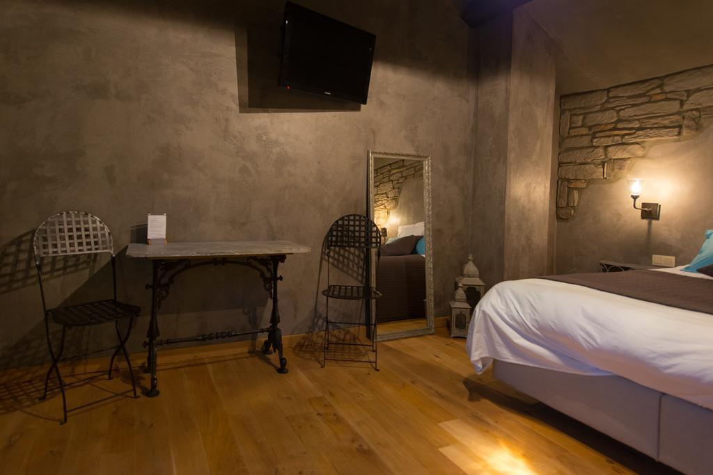 Les Chambres Du Vivier, Chambres D'Hotes Et Gite - A 100M - Durbuy Habitación foto